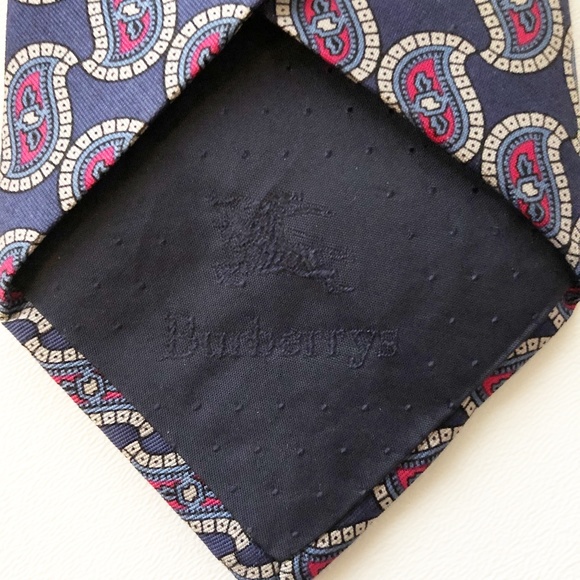 Burberry's of London Necktie TIE 100% Silk Navy Red Paisley Hand Sewn in USA - Picture 5 of 9